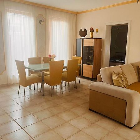 Aqua Azur Apartman Hajdúszoboszló Exterior foto