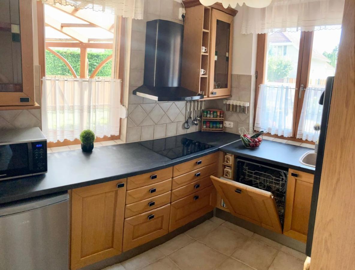 Aqua Azur Apartman Hajdúszoboszló Exterior foto