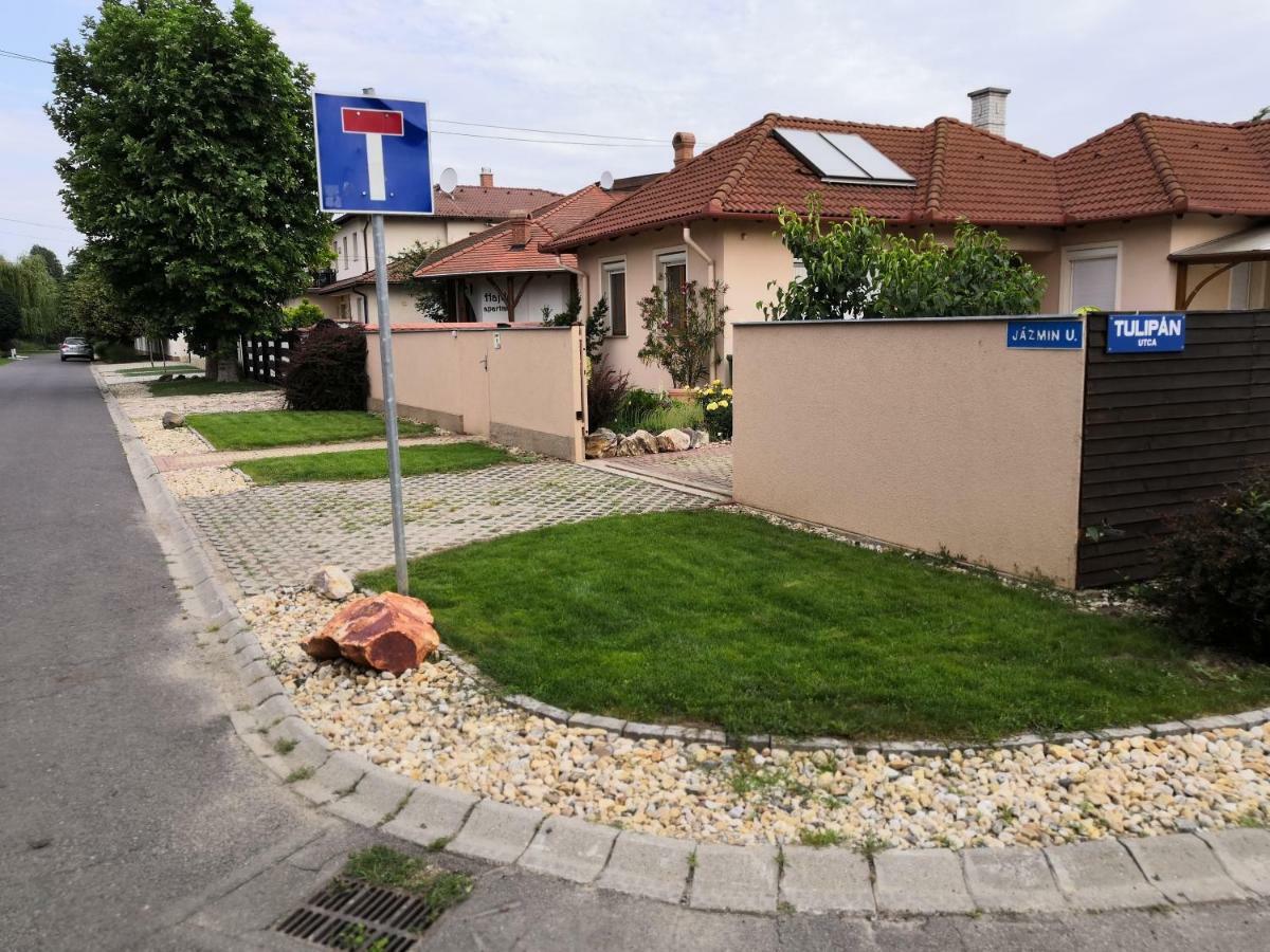 Aqua Azur Apartman Hajdúszoboszló Exterior foto